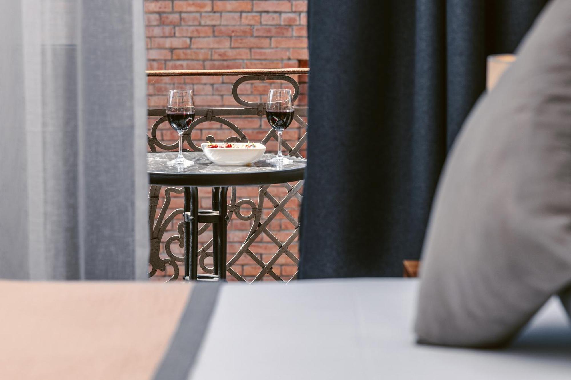 Boutique Hotel Manufactura Tbilisi Bagian luar foto