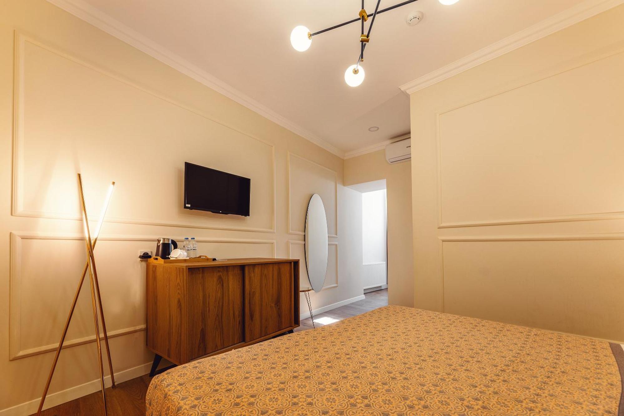 Boutique Hotel Manufactura Tbilisi Bagian luar foto