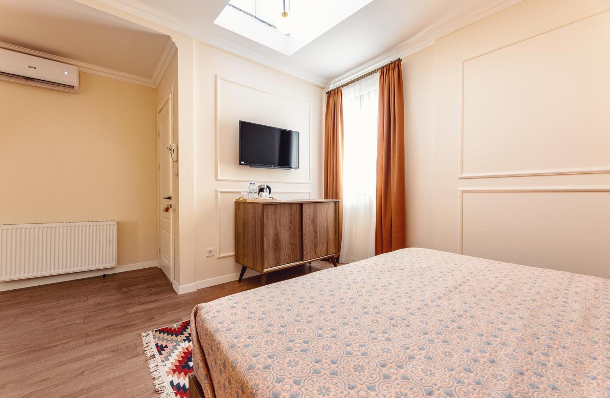 Boutique Hotel Manufactura Tbilisi Bagian luar foto